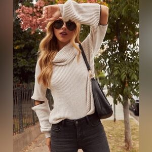 NWT - VICI - Shoreditch Cotton Blend Zip Sleeve
Knit Sweater - Size Large